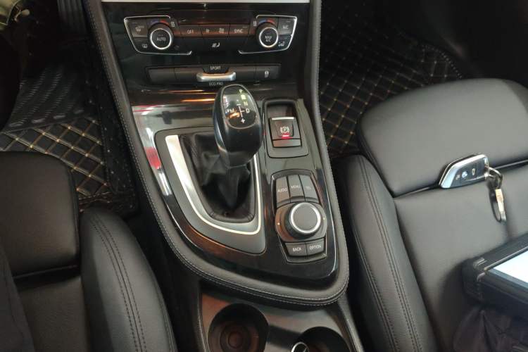 Used BMW 2 Series Active Tourer 2016 218i Sports Design Package Gear Lever