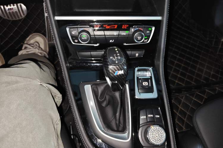 Used BMW 2 Series Active Tourer 2016 218i Sports Design Package Gear Lever