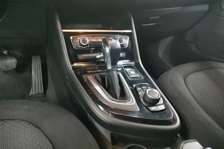Used BMW 2 Series Active Tourer 2016 218i Fashion Model Gear Lever