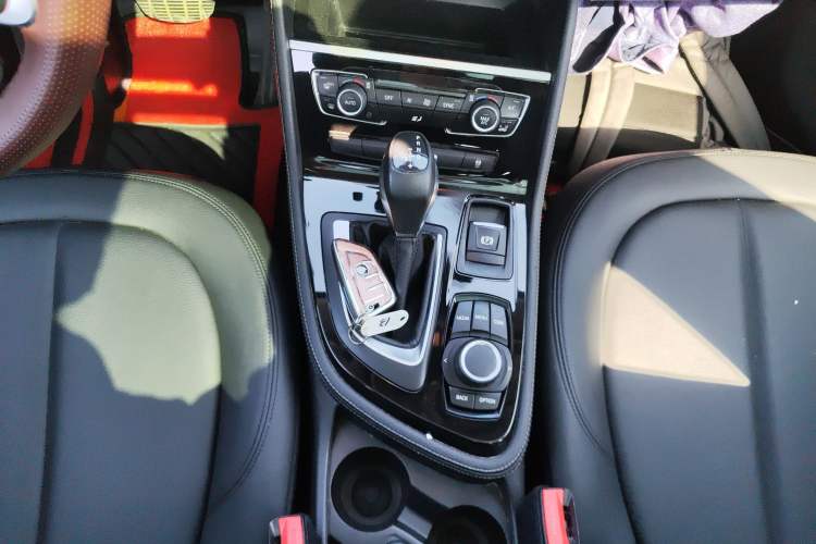 Used BMW 2 Series Active Tourer 2016 218i Sports Design Package Gear Lever