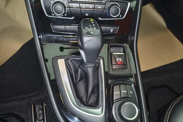 Used BMW 2 Series Active Tourer 2016 218i Fashion Model Gear Lever