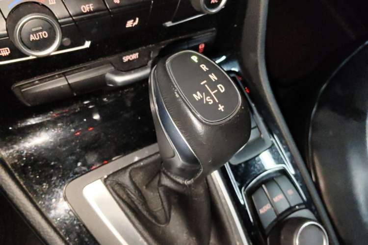 Used BMW 2 Series Active Tourer 2016 218i Leading Model Gear Lever
