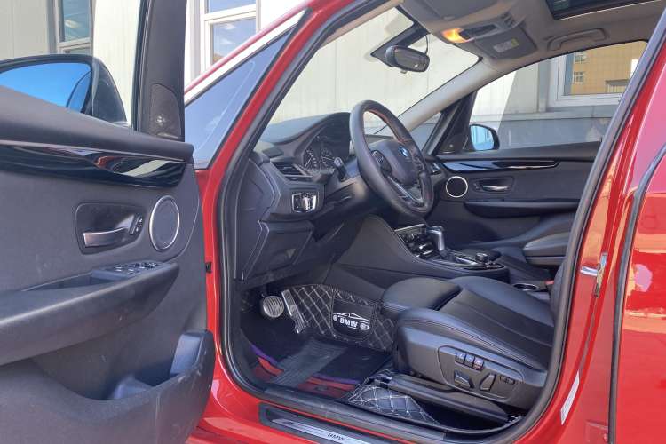 Used BMW 2 Series Active Tourer 2016 218i Sports Design Package Interior 1