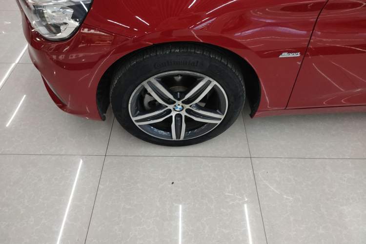 Used BMW 2 Series Active Tourer 2016 218i Sports Design Package Left Front Wheel Hub