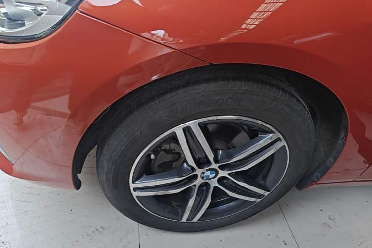 Used BMW 2 Series Active Tourer 2016 218i Sports Design Package Left Front Wheel Hub
