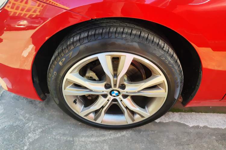 Used BMW 2 Series Active Tourer 2016 218i Sports Design Package Left Front Wheel Hub