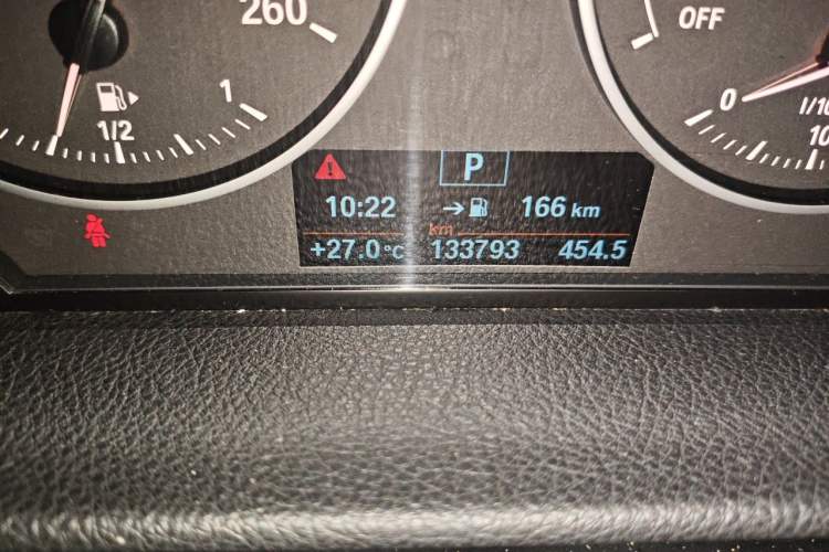 Used BMW 2 Series Active Tourer 2016 218i Sports Design Package Odometer Close Up