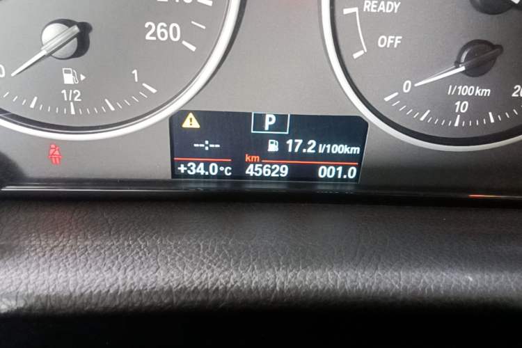 Used BMW 2 Series Active Tourer 2016 218i Leading Model Odometer Close Up
