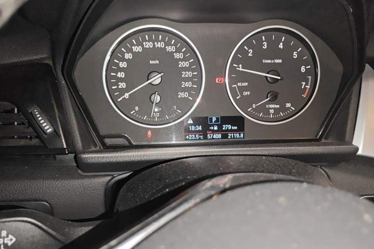 Used BMW 2 Series Active Tourer 2016 218i Fashion Model Odometer Close Up