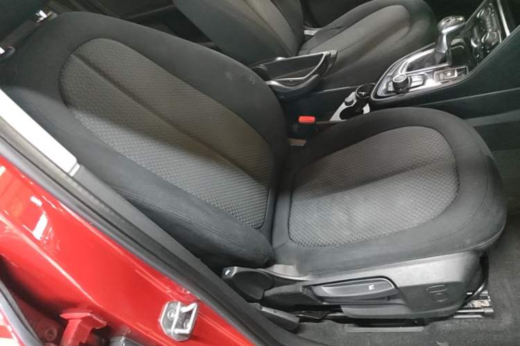 Used BMW 2 Series Active Tourer 2016 218i Fashion Model Right Front Seat