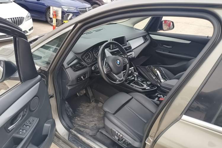 Used BMW 2 Series Active Tourer 2016 220i Luxury Edition Driver Seat