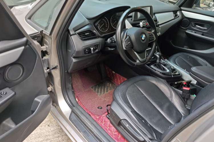 Used BMW 2 Series Active Tourer 2016 218i Fashion Model Interior 3