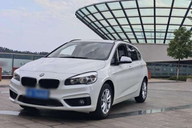 Ojetý BMW 2 Series Active Tourer 2016 218i Fashion Model