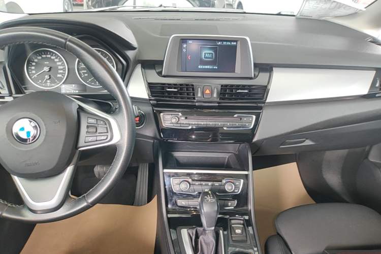 Used BMW 2 Series Active Tourer 2016 220i Luxury Edition Audio And AC Panel