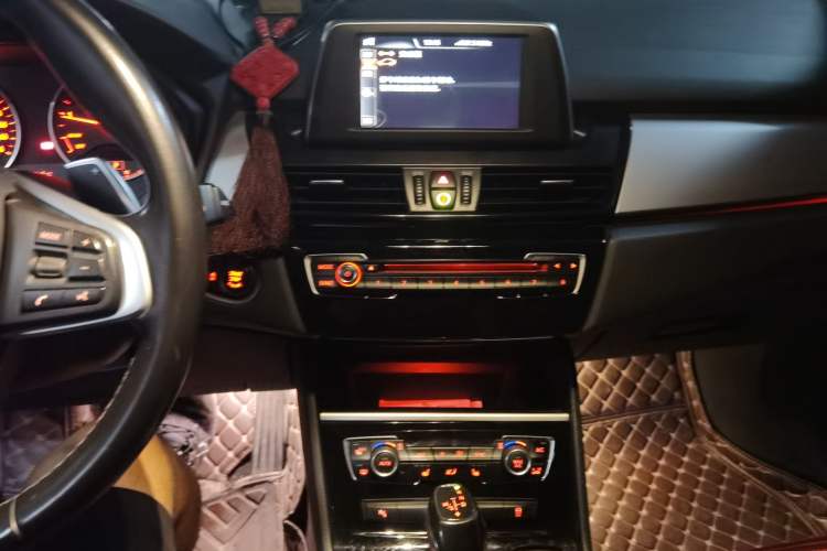 Used BMW 2 Series Active Tourer 2016 220i Luxury Edition Audio And AC Panel
