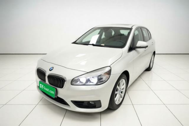 Ojetý BMW 2 Series Active Tourer 2016 218i Fashion Model