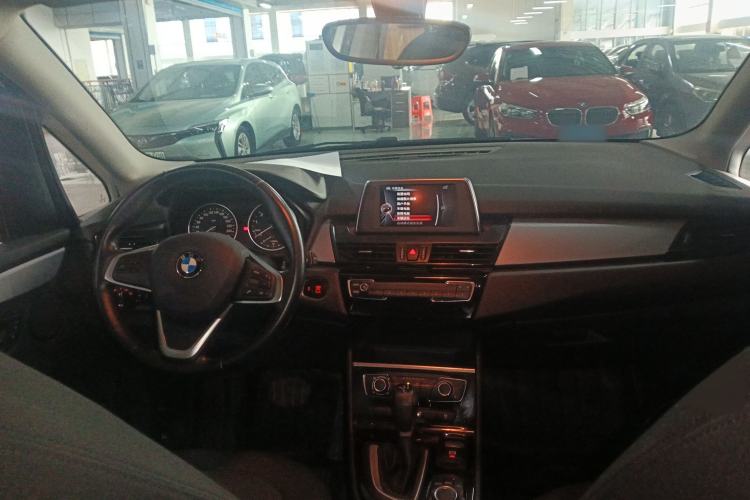 Used BMW 2 Series Active Tourer 2016 218i Fashion Model Center Console