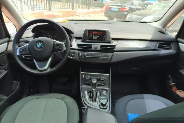 Used BMW 2 Series Active Tourer 2016 218i Fashion Model Center Console