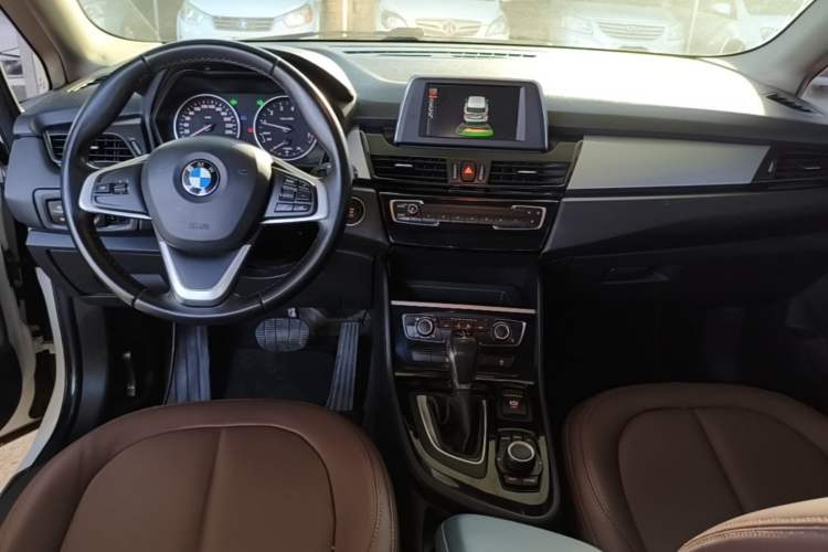 Used BMW 2 Series Active Tourer 2016 218i Fashion Model Center Console
