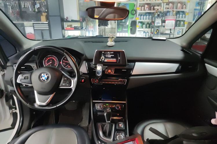 Used BMW 2 Series Active Tourer 2016 218i Fashion Model Center Console