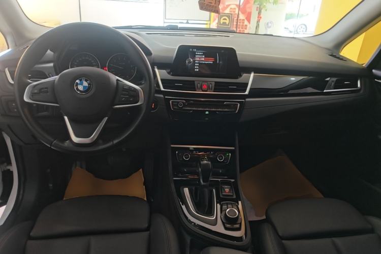 Used BMW 2 Series Active Tourer 2016 218i Sports Design Package Center Console