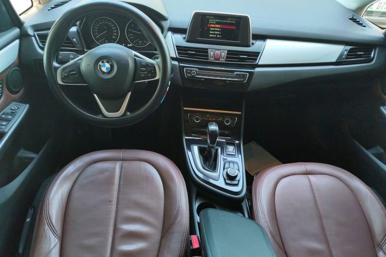 Used BMW 2 Series Active Tourer 2016 218i Fashion Model Center Console