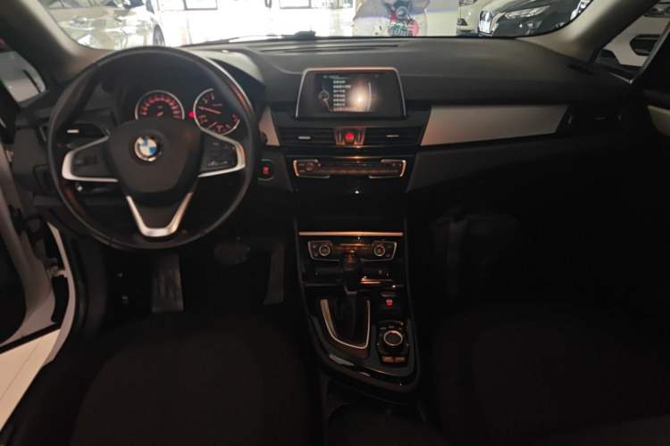 Used BMW 2 Series Active Tourer 2016 218i Leading Model Center Console
