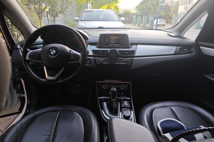 Used BMW 2 Series Active Tourer 2016 218i Fashion Model Center Console