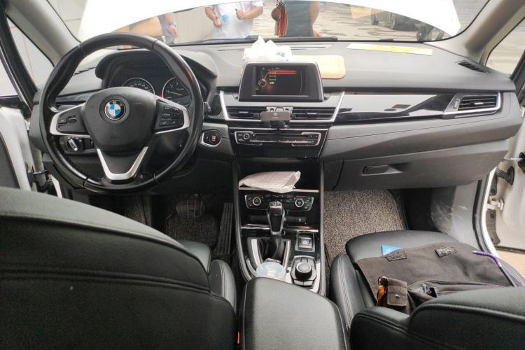 Used BMW 2 Series Active Tourer 2016 218i Sports Design Package Center Console