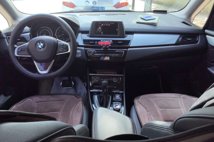 Used BMW 2 Series Active Tourer 2016 220i Luxury Edition Center Console