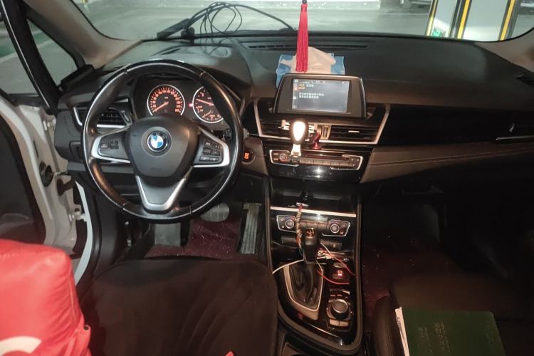 Used BMW 2 Series Active Tourer 2016 218i Sports Design Package Center Console