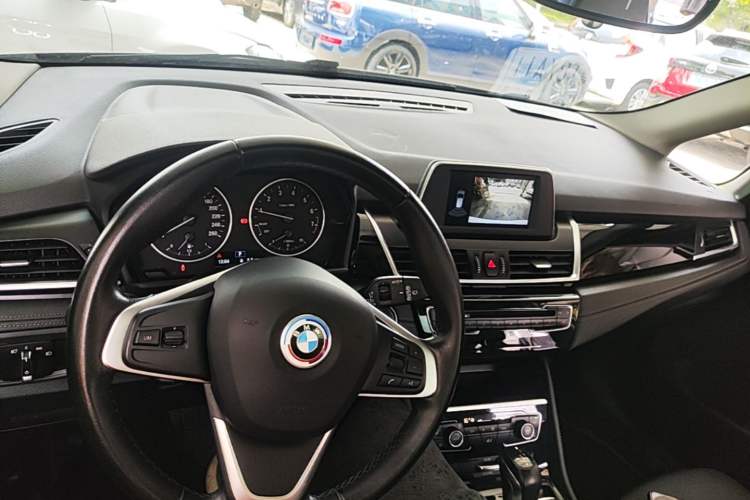 Used BMW 2 Series Active Tourer 2016 218i Sports Design Package Center Console