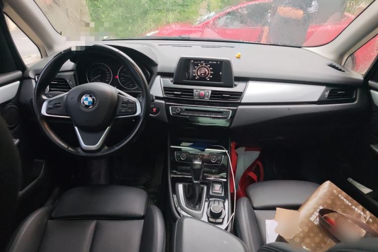 Used BMW 2 Series Active Tourer 2016 220i Luxury Edition Center Console