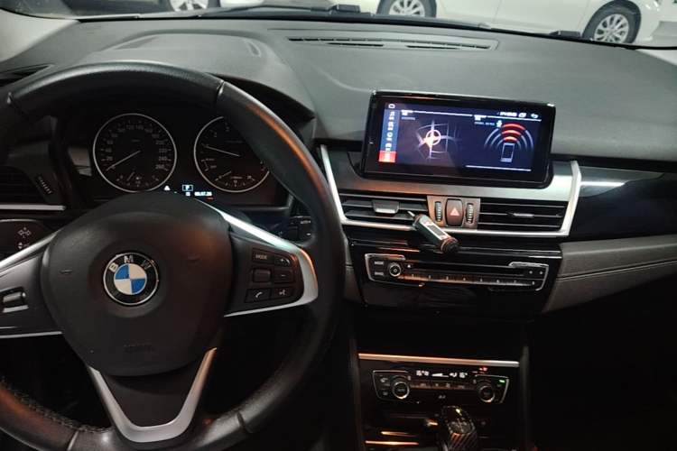 Used BMW 2 Series Active Tourer 2016 218i Sports Design Package Center Console