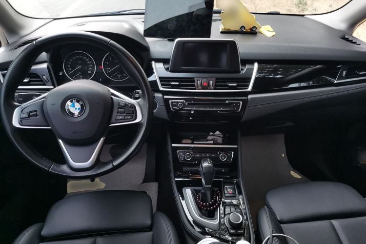Used BMW 2 Series Active Tourer 2016 218i Sports Design Package Center Console