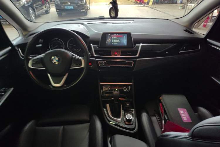 Used BMW 2 Series Active Tourer 2016 218i Sports Design Package Center Console