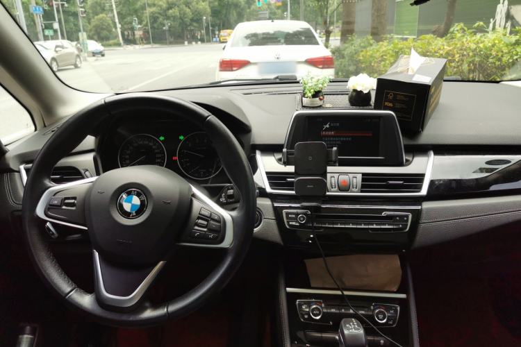 Used BMW 2 Series Active Tourer 2016 218i Sports Design Package Center Console
