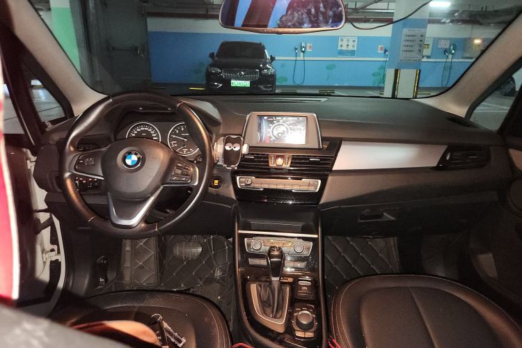 Used BMW 2 Series Active Tourer 2016 218i Fashion Model Center Console