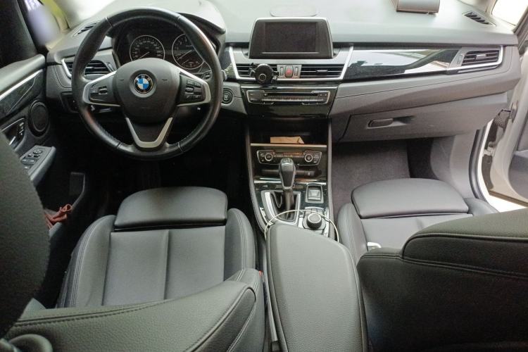 Used BMW 2 Series Active Tourer 2016 218i Sports Design Package Center Console