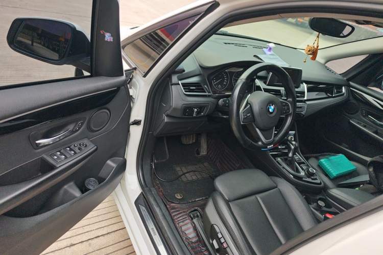 Used BMW 2 Series Active Tourer 2016 218i Sports Design Package Driver Seat