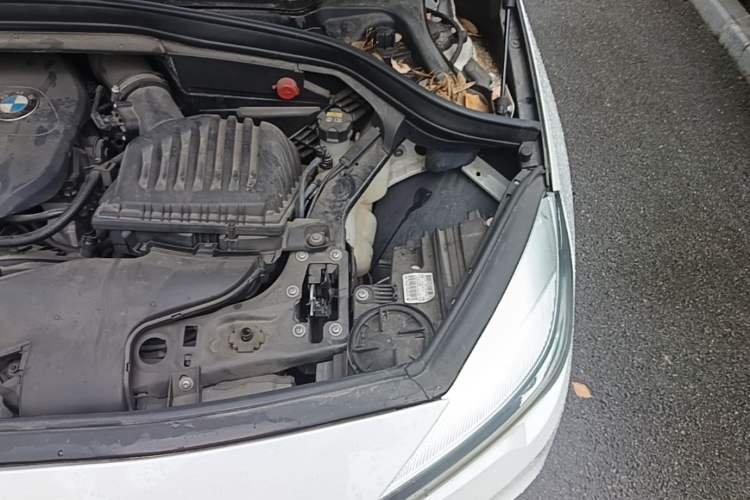Used BMW 2 Series Active Tourer 2016 218i Fashion Model Engine Bay Left