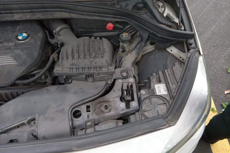 Used BMW 2 Series Active Tourer 2016 218i Fashion Model Engine Bay Left
