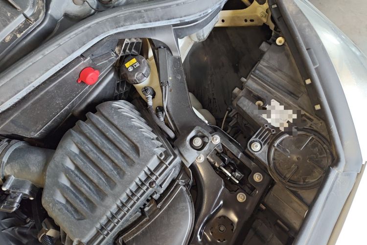 Used BMW 2 Series Active Tourer 2016 218i Fashion Model Engine Bay Left