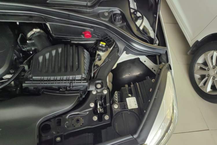 Used BMW 2 Series Active Tourer 2016 218i Sports Design Package Engine Bay Left