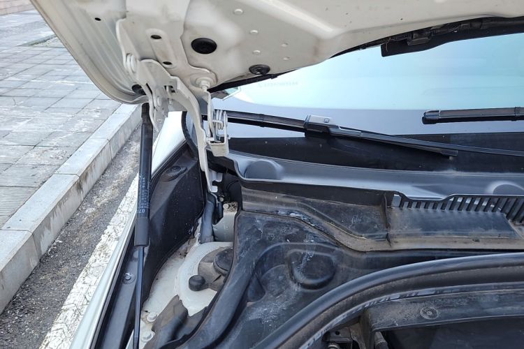 Used BMW 2 Series Active Tourer 2016 218i Fashion Model Engine Bay Right
