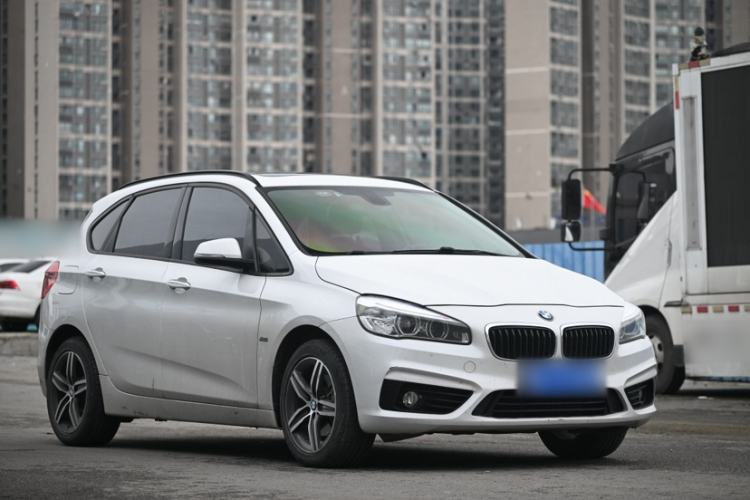 Used BMW 2 Series Active Tourer 2016 218i Sports Design Package Exterior 2