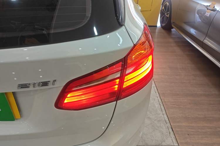 Used BMW 2 Series Active Tourer 2016 218i Sports Design Package Exterior 3
