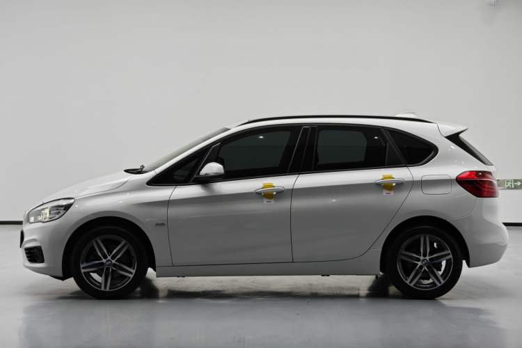 Used BMW 2 Series Active Tourer 2016 218i Sports Design Package Exterior 3