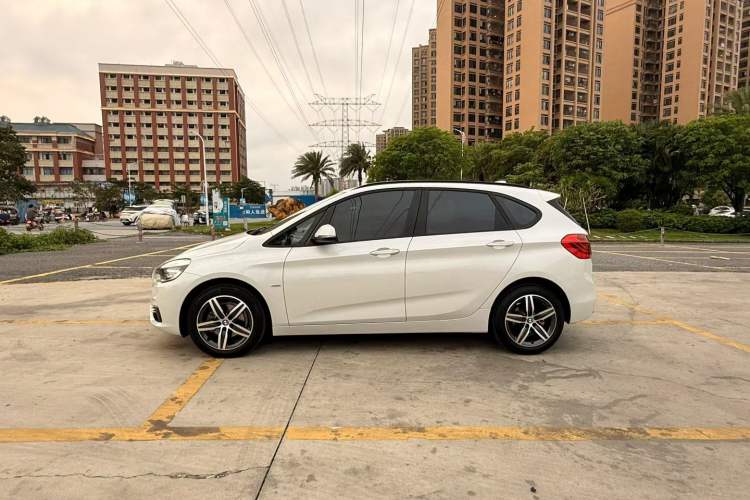 Used BMW 2 Series Active Tourer 2016 218i Sports Design Package Exterior 3