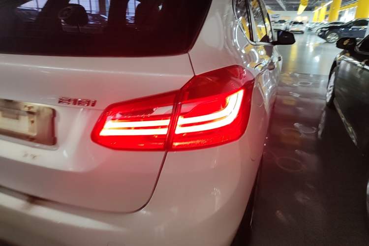 Used BMW 2 Series Active Tourer 2016 218i Leading Model Exterior 3